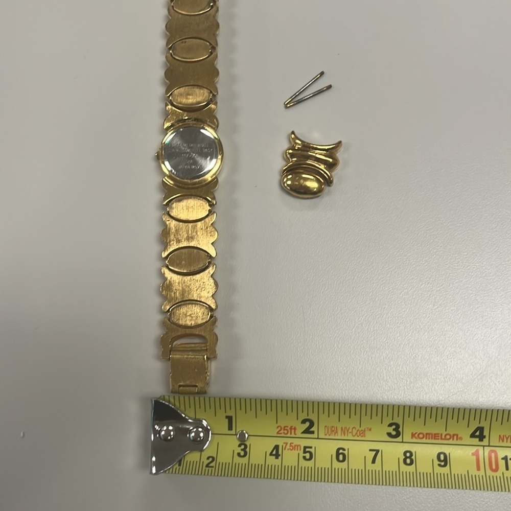 Anne Klein Gold Tone heavy Watch with Extra Links / vintage - Picture 7 of 8
